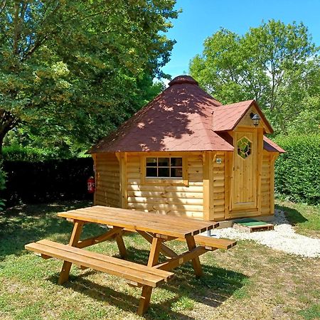 Camping Le Vallage Attigny المظهر الخارجي الصورة